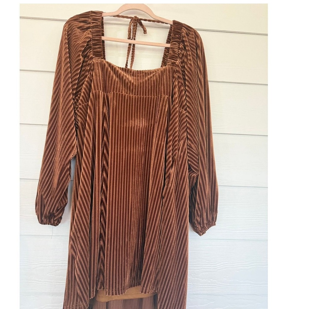 B- 54- Brown Pleated Velvet Square Neck Long Sleeve Mini Dress XL
